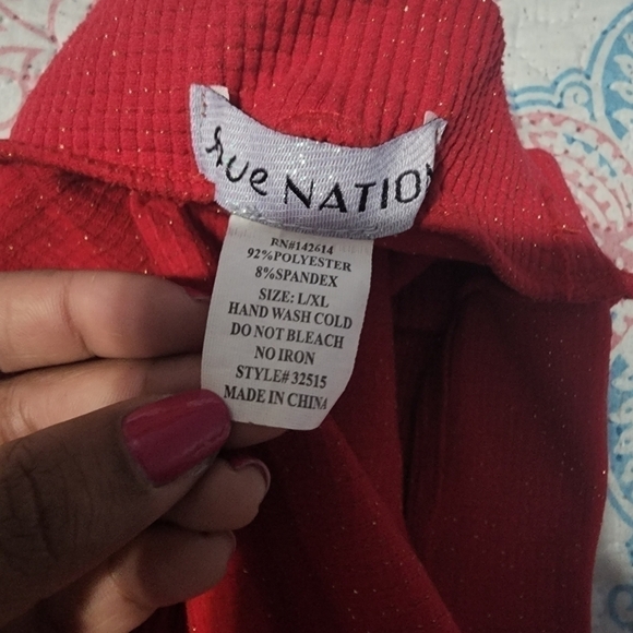 𝅺WOMEN’S Sleeveless Turtleneck Top Red - Picture 4 of 4